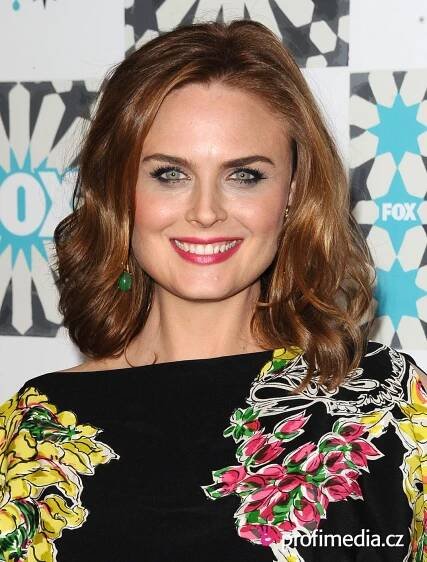 Emily Deschanel - celebrity účes - HappyHair