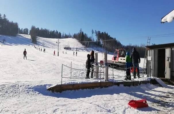 Ski areál Chmelná - informace a mapa