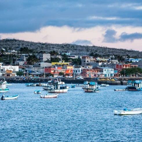 Hlavní město provincie Galapágy Puerto Baquerizo Moreno.
