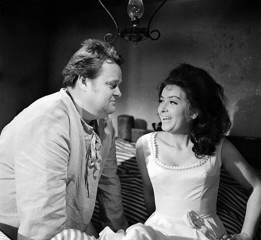 Jan Libíček, Alena Vránová - Třírohý klobouk - Z filmu