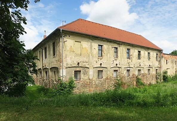 Fotogalerie • Panenské Břežany (Obec) • Mapy.com