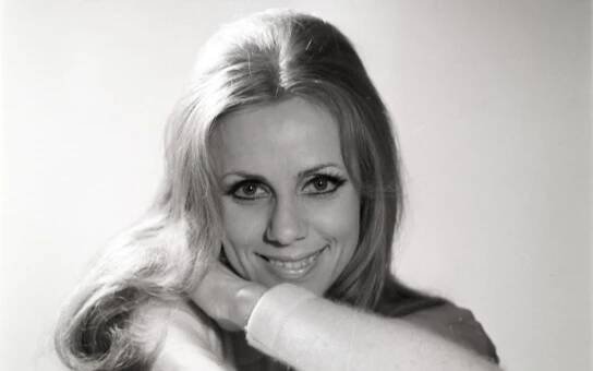 Říkali jí slovenská Twiggy, chlapi jí leželi u nohou, přesto měla sebevědomí na nule. Naplno se dokázala rozjet až poté, co se dozvěděla krutou diagnózu. Rakovina ale byla rychlejší. Tajnosti slavných