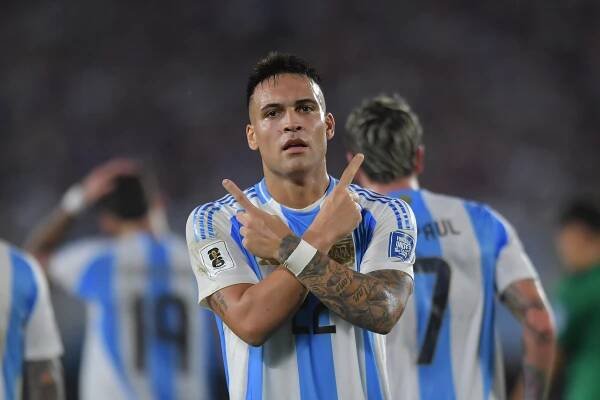Inter Milan star Lautaro Martinez thanks Argentina 'for helping my brothers'