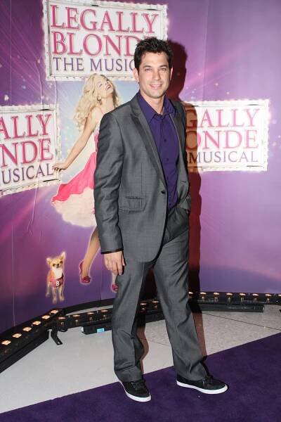 Adam Garcia - Wikipedia