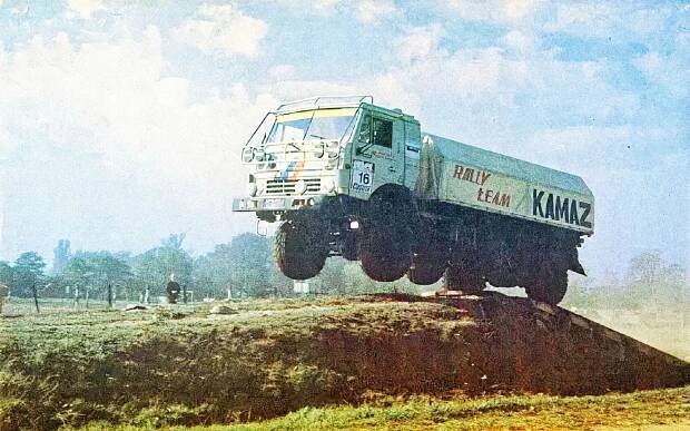 Legendární ruský výrobce nákladních aut slaví. První Kamaz vyrobili před 45 lety