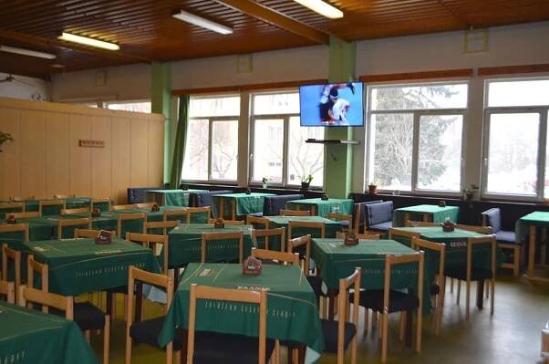 Restaurace Severka ze seriálu Most! je skutečná. Jídlo za pár kaček a fajn retro!