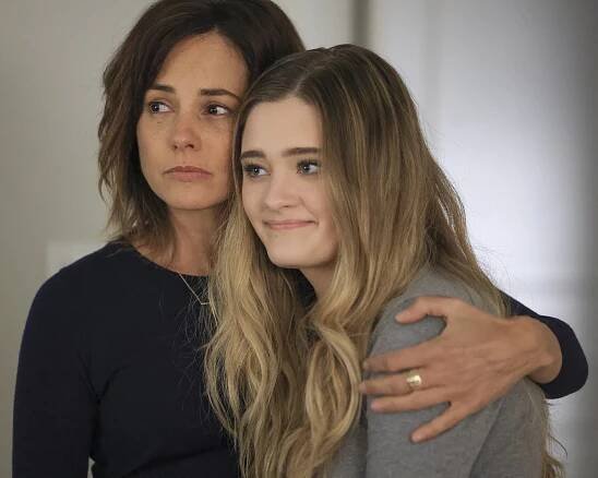 A Million Little Things - Justice: Part 1 - Z filmu - Stephanie Szostak, Lizzy Greene