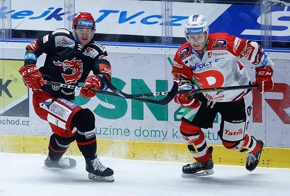 Hokejová extraliga: HC Dynamo Pardubice - HC Oceláři Třinec.