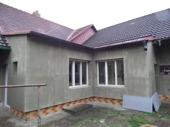 Zateplení rodinného domu s fasádou - Stavitelství Adamec