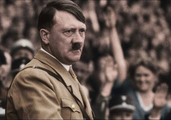 Adolf Hitler (20. dubna 1889 Braunau am Inn – 30. dubna 1945 Berlín) byl německý nacistický politik rakouského původu, od roku 1933 do své smrti kancléř a diktátor nacistického Německa. Jako takzvaný Vůdce (německy Führer) byl odpovědný za zločiny nacistického režimu, zejména za vyvražďování Židů, Romů, Poláků a dalších Slovanů, a postižených. Jen při holocaustu bylo zavražděno na šest miliónů Židů. ▬ Agresivní politikou zprvu dosahoval územní zisky a ústupky jiných států, roku 1939 však napadením Polska vyvolal druhou světovou válku, která si jen v Evropě vyžádala až 50 miliónů lidských životů. Ve válce Německo nakonec utrpělo drtivou porážku.