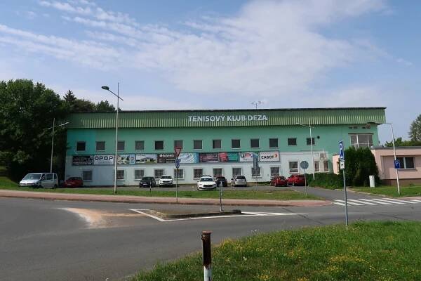 Tenisový klub TK DEZA Valašské Meziříčí foto 3