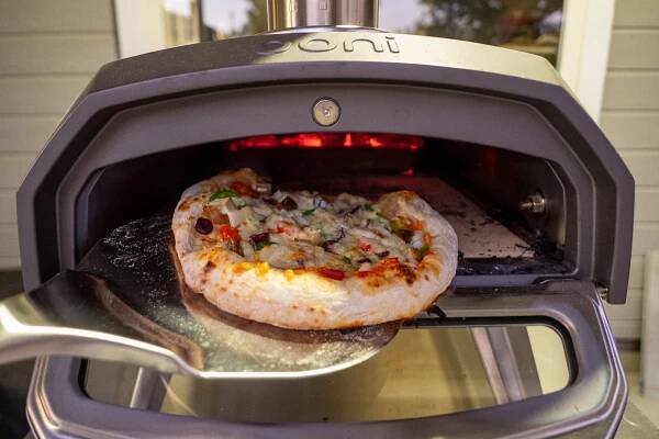 Pizza to Go: Portable Ovens that Bring your Favorite Pies Beyond the Backyard