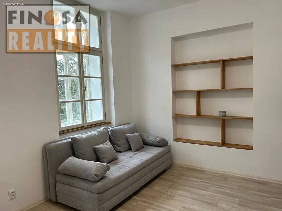Pronájem bytu 1+kk 33 m², Nerudovo náměstí, Žatec