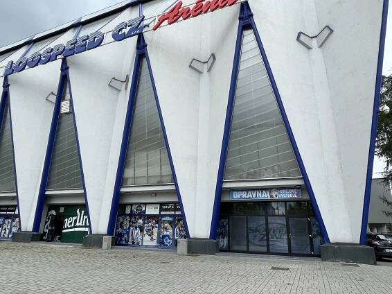 Opravna hokejové výstroje | Zimní Stadion