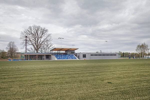 proam architekti - SPORTOVNÍ AREÁL SK PLANÁ