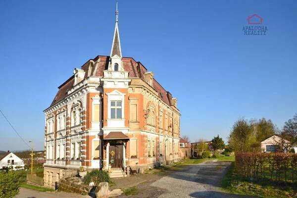 CVIKOV, VILA V ZÁMECKÉM STYLU 609 m² A ZAHRADA 396 m²