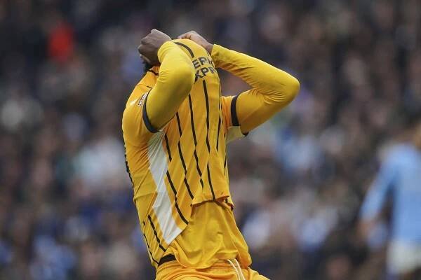 Manchester United túži po ďalšom hráčovi z Premier League. Konkurent za neho chce 100 miliónov