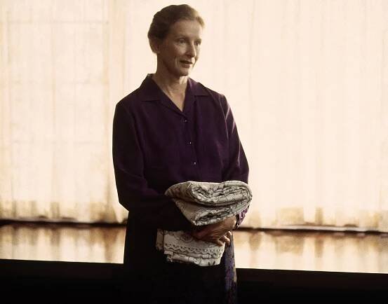 Odpočívej v pokoji - Nikdo nespí - Z filmu - Frances Conroy