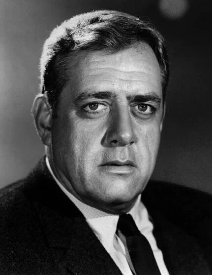 Raymond Burr - Wikipedia