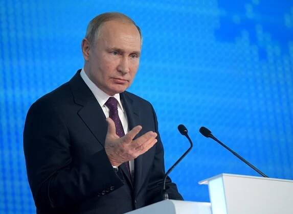 „Pracovali na extrémně pokročilých zbraních.“ Putin mluvil s rodinami mrtvých vědců