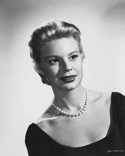 Betsy Palmer - Queen Bee - Promo