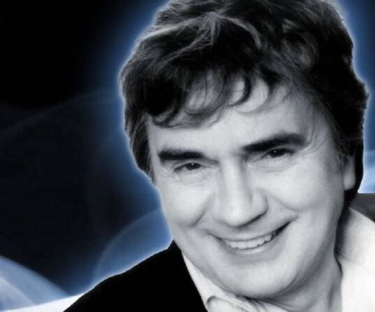 Dudley Moore Biography - Facts, Childhood, Family Life & Achievements