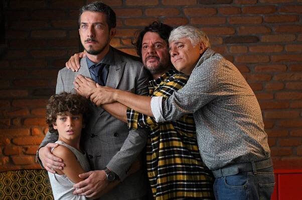 Paolo Ruffini, Pasquale Petrolo, Dino Abbrescia - Modalità aereo - Z filmu
