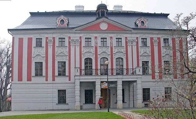 Velké Hoštice (zámek)
