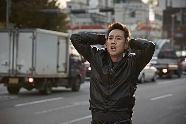 【最後まで行く 韓国版】 悲惨すぎる「イ・ソンギュン」こんな不運な人がいると思うと元気でた…