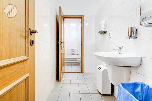 Pronájem nebytových prostor, od 10 m², Liberec I-Staré město, Jablonecká 648/8 | Realitní makléři Liberec - Jan a Miroslav