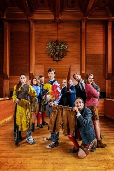 Jasmin Barbara Mairhofer, Christine Neubauer, Harald Schrott, Fabian Schiffkorn, Katerina Jacob, Daniel Christensen, Stefan Pohl, Bernhard Wolf, Josephine Bloéb - StadtKomödie: Die Lederhosenaffäre - Promo