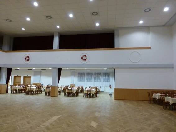Rekonstrukce kulturního a společenského centra, Jesenice - Miras