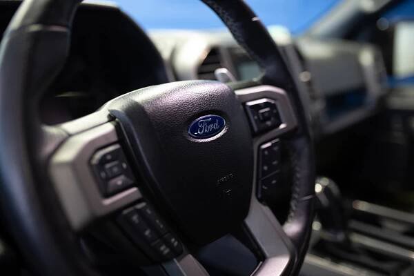Ford F-150 Raptor černý - F67