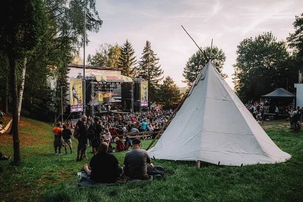 Festival TrutnOFF - čtvrtek | Trutnovinky