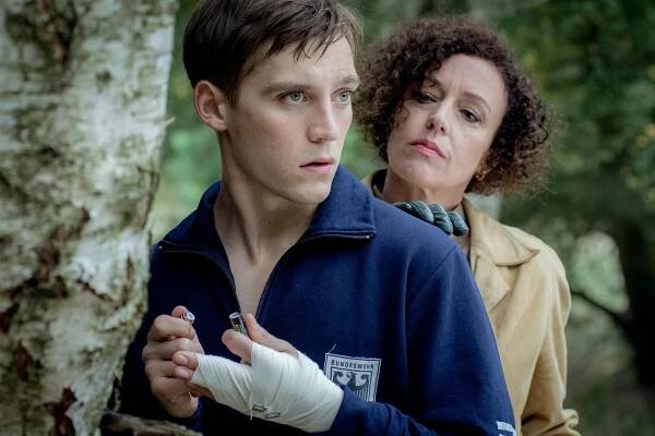 Deutschland 83 - Quantum Jump - Z filmu - Jonas Nay, Maria Schrader