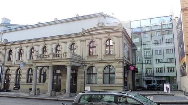 hudební divadlo Karlín, boční přístavba