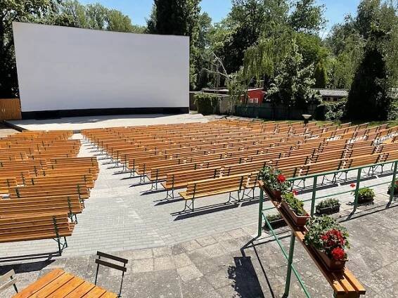 Galerie pro Společenský dům Neratovice