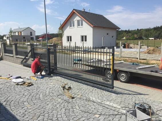 Reference a zkušenosti s firmou DOMY DNES