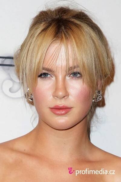 Ireland Baldwin - celebrity účes - HappyHair