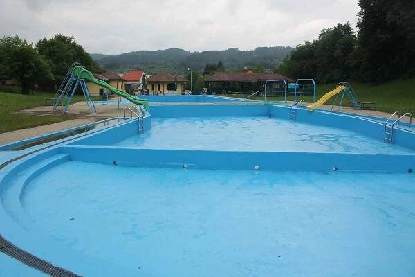 Česko potrápí úmorná vedra déle. Meteorologové prodloužili výstrahu