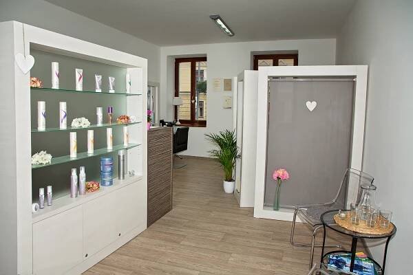 Kontakty – Salon Lenka Králová