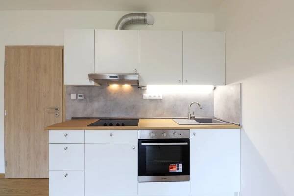 Pronájem bytu 1+kk 37 m², Lázeňská, Slaný