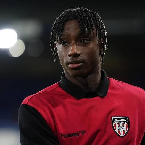 Sunderland vows strong action after Romaine Mundle suffers racist abuse online
