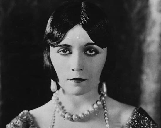 Pola Negri Facts