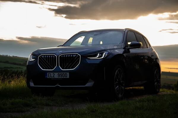 BMW X3 30e xDrive: K dokonalosti nemá daleko
