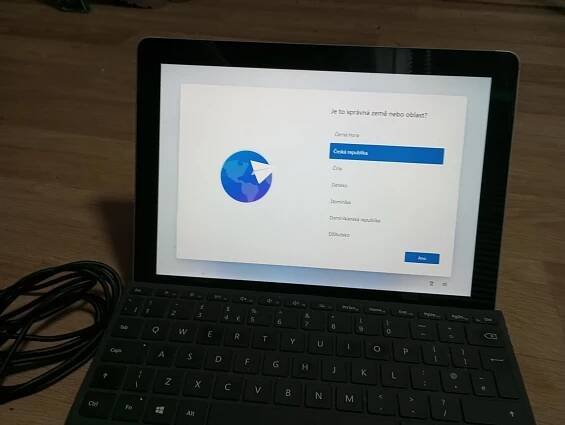 Microsoft Surface Go 1824 Pentium/ 4GB/ 64GB + klávesnice