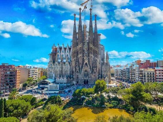 9 Common Mistakes Tourists Make When Visiting La Sagrada Familia