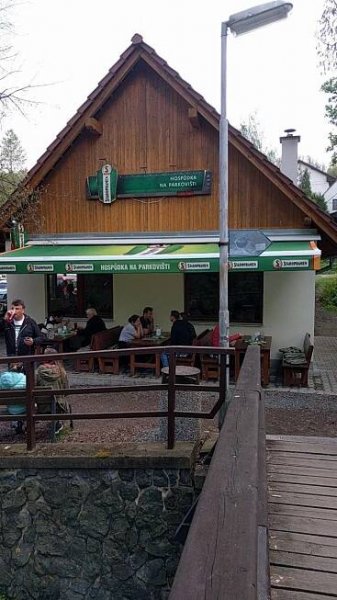 Restaurace na parkovišti foto 2