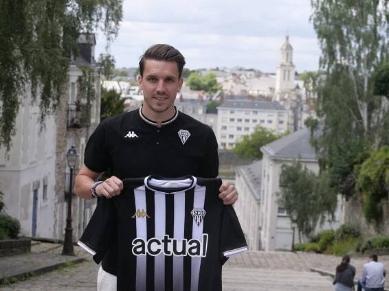 Adrien Hunou est Angevin! - Angers SCO