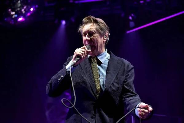 Bryan Ferry zvedl ze sedadel celé Forum Karlín